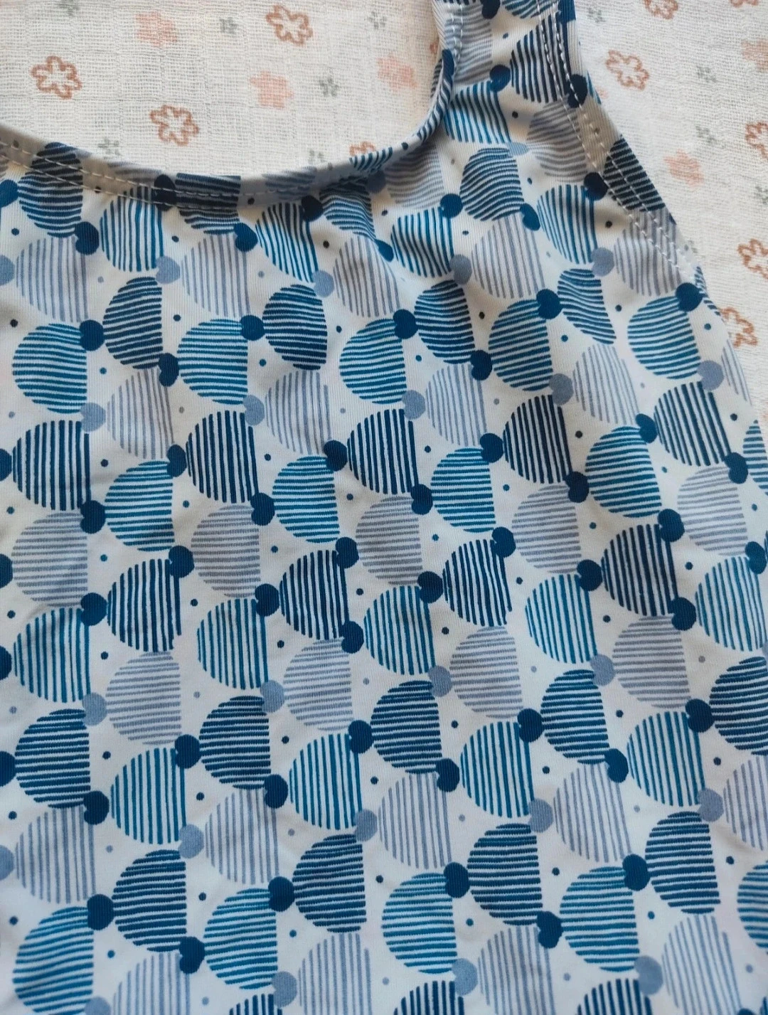 Maiô azul com peixes Obaïbi - Tamanho 3 anos - Muito bom estado – photo 2